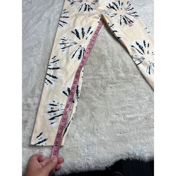 Nike dri fit one luxe leggings women size medium - Picture 6 of 7